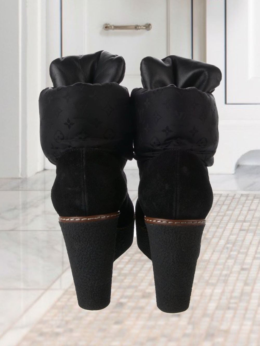 AUTHENTIC LOUIS VUITTON WEDGES - Picture 6 of 11